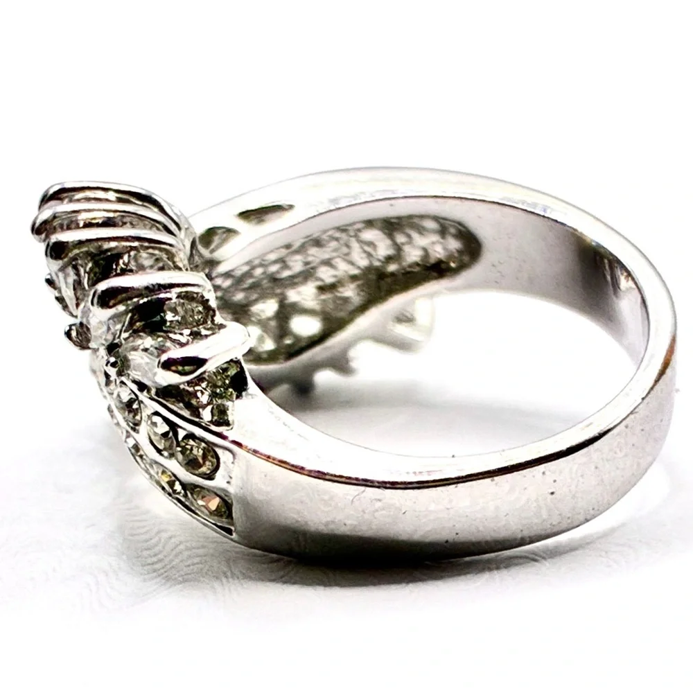Vintage Marquise & Channel Set Cubic Zirconia Ring in a Silver Tone Size 6.0